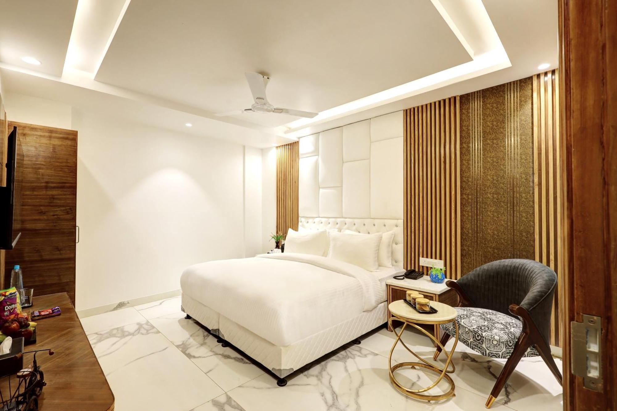 Hotel Namaste Hindustan Just A Minute Away From New Delhi Railway Station And Connaught Place Exterior foto