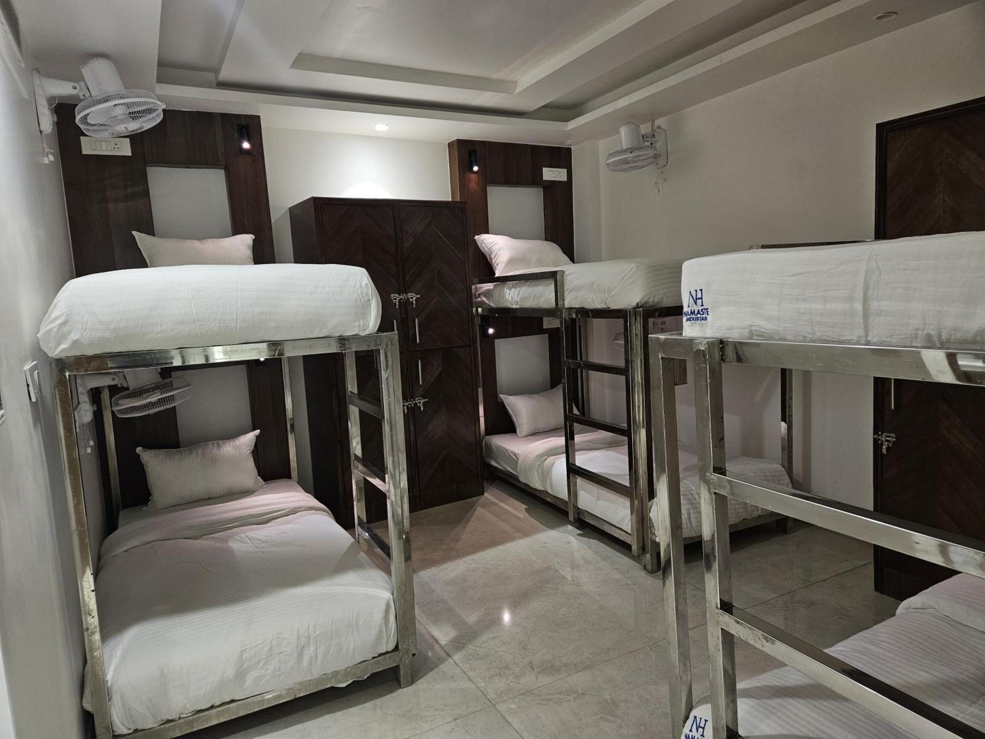 Hotel Namaste Hindustan Just A Minute Away From New Delhi Railway Station And Connaught Place Exterior foto